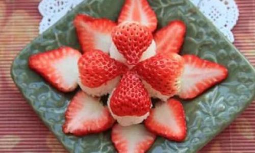 Strawberry Sensations:Creative and Unconventional Ways to Savor the Berrys Versatility