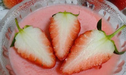 A Delightful Guide to Crafting Homemade Strawberry Pudding:A Step-by-Step Recipe
