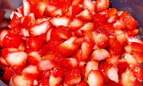 How Long Do Strawberries Last in the Fridge?A Comprehensive Guide to Storage and Freshness