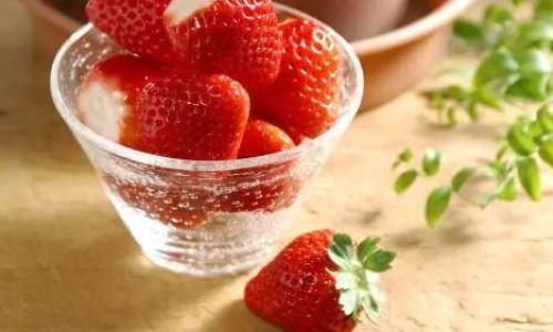 The Ultimate Guide to Preserving Strawberries:Tips and Tricks for Longevity and Flavor