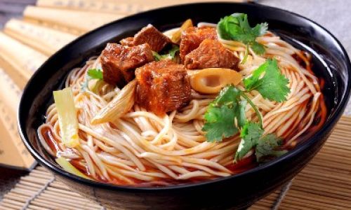 The Art and Essence of Tibetan Noodles:Unraveling the Ingredients and Cultural Tapestry