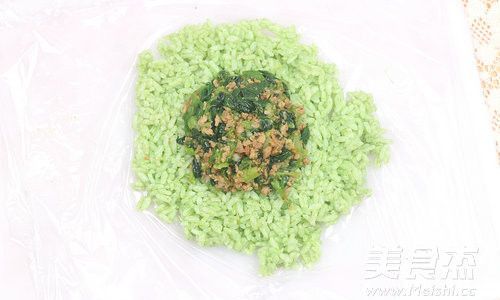 The Art of Crafting a Lotus-Inspired Edible Plate:A Step-by-Step Guide to Culinary Creativity