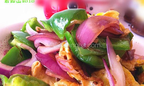 A Delightful Culinary Adventure:Mastering the Art of Stir-Fried Eggs with Bell Peppers and Onions