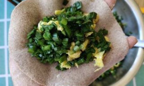 Mastering the Art of Making Traditional Chinese Vegetable Pancakes:A Step-by-Step Guide