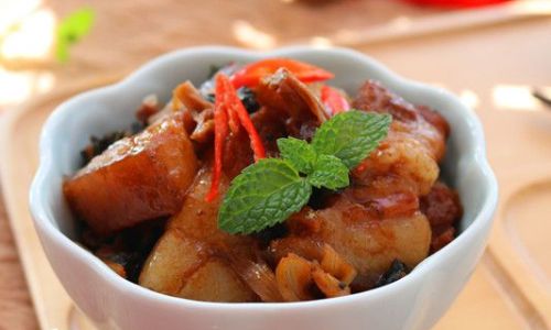 A Hearty Delight:Mastering the Art of Dried Vegetable Stewed Pork