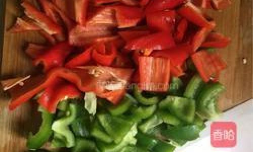 Homemade Stir-Fried Colorful Bell Peppers with Seafood Mushrooms:A Delicious and Nutritious Recipe