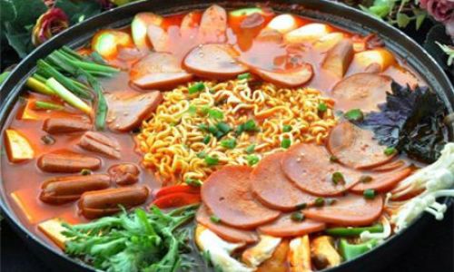 Budae Jjigae:A Flavorful Journey Through Korea’s Culinary Innovation and History