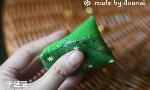 Crafting Adorable Felt Dumplings:A Step-by-Step Guide to Creating Your Own Festive Decorations