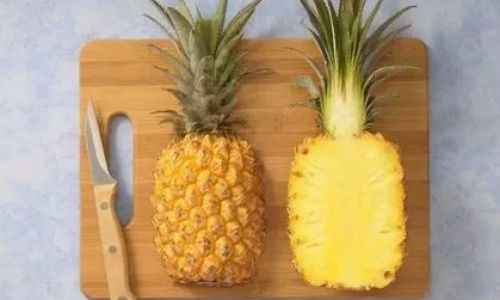How to Determine if a Pineapple is Ripe:A Comprehensive Guide