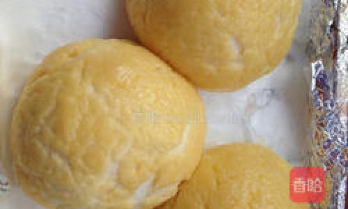 Mastering the Art of Crafting Homemade Pineapple Bread:A Step-by-Step Guide