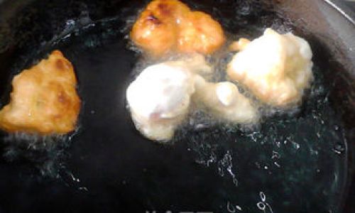 Mastering the Art of Pineapple Gulao Chicken:A Guide to Crafting the Perfect Sweet and Tangy Dish
