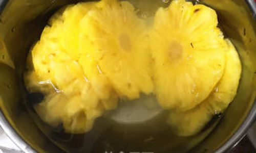 A Symphony of Flavors:Mastering the Art of Dried Scallop and Pineapple Delight