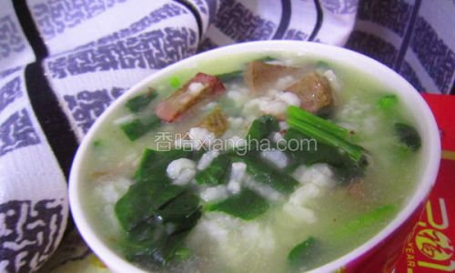 A Step-by-Step Guide to Crafting the Perfect Spinach and Pork Liver Porridge:A Nutritious Delight