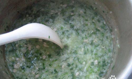 A Comprehensive Guide to Crafting the Perfect Spinach and Lean Pork Porridge:A Nutritious Delight