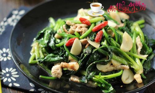 A Flavorful Journey:Mastering the Art of Cooking Spinach with Meat