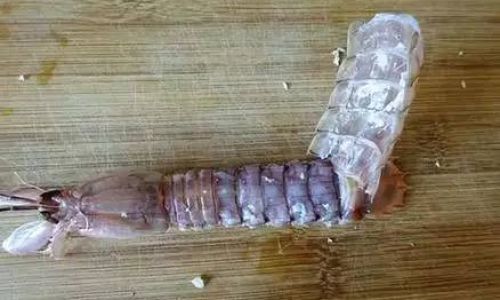 Mastering the Art of Peeling Mantis Shrimp:Expert Tips and Tricks for a Hassle-Free Experience