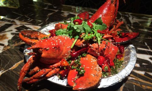 Culinary Mastery:Crafting a Velvety Boston Lobster Brain Soup from Scratch