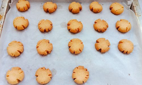 The Ingredients That Make Cookies a Beloved Treat:A Deep Dive into Their Composition