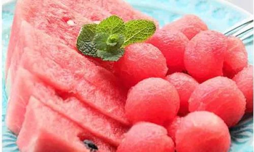 How to Make the Perfect Chilled Watermelon at Home:A Refreshing Summer Delight