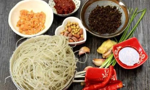 Mastering the Art of Chilled Spicy and Sour Noodles:A Refreshing Twist on a Classic Dish