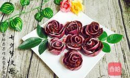 The Elegant Art of Crafting Iced Rose Petals:A Comprehensive Guide to Preserving Floral Beauty