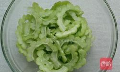 The Art of Crafting Refreshing Iced Bitter Gourd:A Step-by-Step Guide to Culinary Perfection