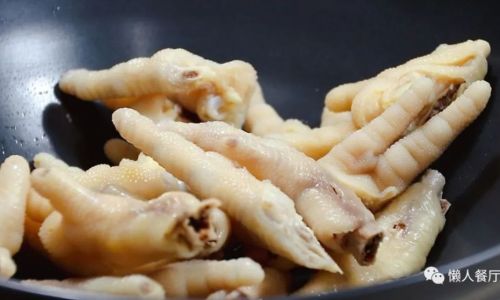 Mastering the Art of Crafting Perfect Chilled Chicken Feet:A Step-by-Step Guide