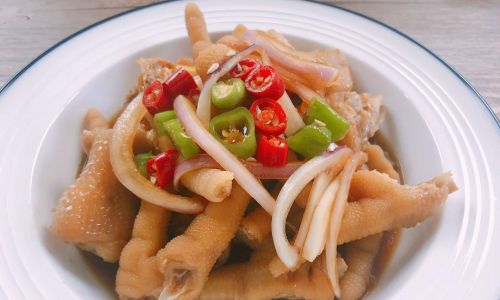 Mastering the Art of Crafting Perfect Chilled Chicken Feet:A Step-by-Step Guide