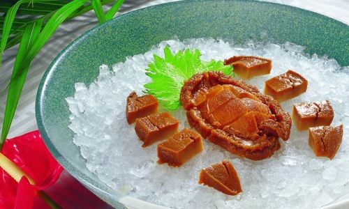 The Art of Preparing Chilled Tai O Abalone:A Culinary Masterpiece from Hong Kongs Coastal Gem