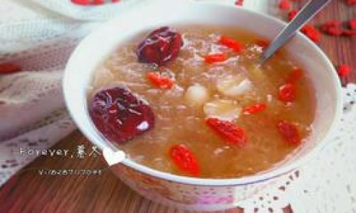 The Art of Crafting Traditional Rock Sugar White Fungus and Lotus Seed Soup:A Step-by-Step Guide