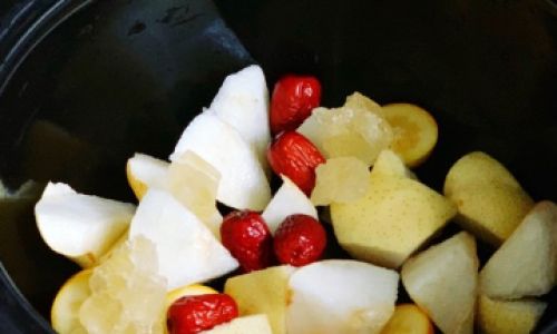 Mastering the Art of Rock Sugar Pear Soup:A Delicious and Soothing Recipe