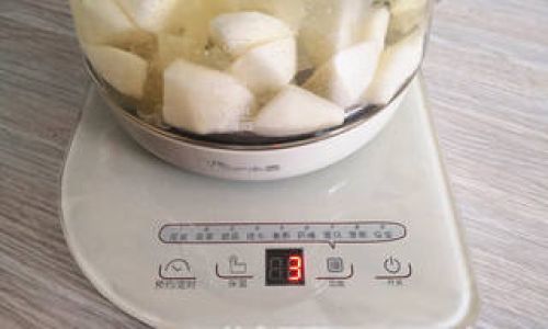 A Step-by-Step Guide to Crafting the Perfect Rock Sugar Pear Tea:A Soothing Elixir for All Seasons