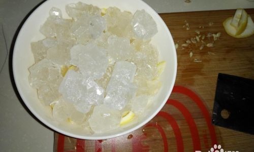 The Art of Crafting Perfect Rock Sugar Lemon Stew:A Timeless Elixir for Health and Flavor
