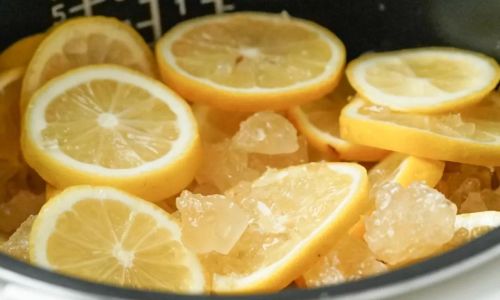 The Art of Crafting Perfect Rock Sugar Lemon Stew:A Timeless Elixir for Health and Flavor