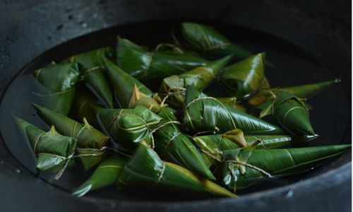 The Science and Tradition Behind Boiling Frozen Zongzi:Should You Use Cold Water?