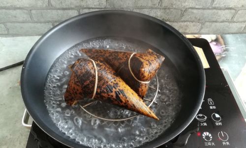 Mastering the Art of Cooking Frozen Zongzi:A Comprehensive Guide to Perfectly Cooked Rice Dumplings