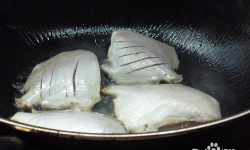 Mastering the Art of Deep-Frying Frozen Fish:Perfect Timing for Crispy,Cooked-Through Results