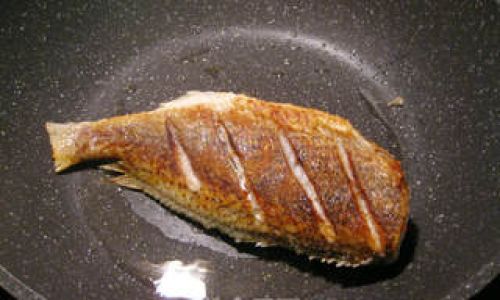 Mastering the Art of Deep-Frying Frozen Fish:Perfect Timing for Crispy,Cooked-Through Results
