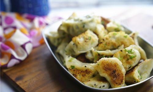 Mastering the Art of Pan-Frying Frozen Dumplings:A Step-by-Step Guide to Crispy Perfection