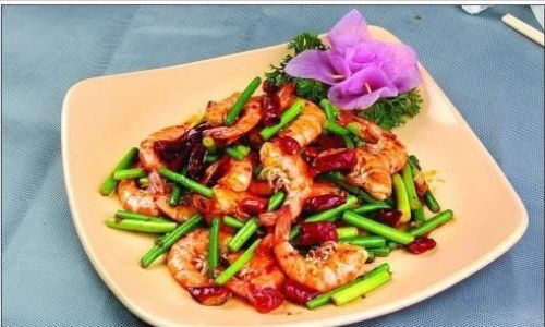 Aromatic Crispy Shrimp with Garlic Breadcrumbs:A Homemade Twist on Classic Bistro Flavors