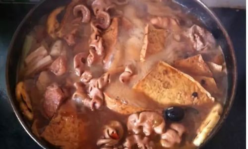 The Art of Crafting Authentic Beijing LǔzhǔA Step-by-Step Guide to Traditional Chinese Offal Stew
