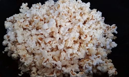 The Anatomy of Popcorn:Unraveling the Ingredients Behind This Beloved Snack