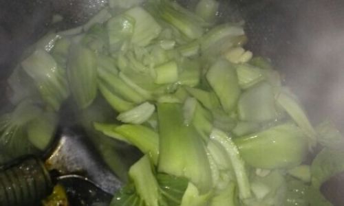 The Sizzling Symphony of Stir-Fried Bok Choy:Mastering the Art of Bàochǎo Yóucài in Chinese Cuisine