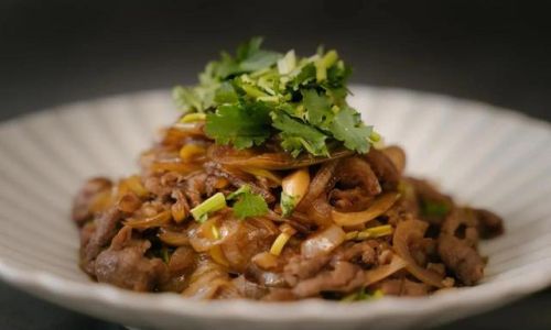 Stir-Fried Mutton Rolls:A Sizzling Journey Through Flavors and Techniques