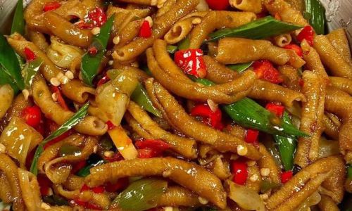 The Fiery Symphony of Stir-Fried Duck Intestines:Mastering the Art of Chinese Culinary Alchemy
