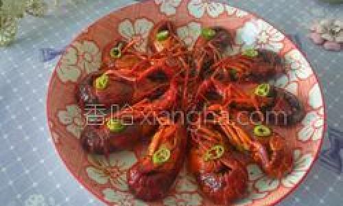 Mastering the Art of Homemade Stir-Fried Crayfish:A Flavorful Journey from Kitchen to Table