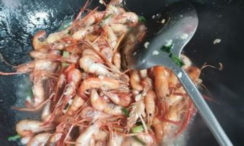 Stir-Fried River Shrimp:A Culinary Masterpiece of Crisp Texture and Umami Depth