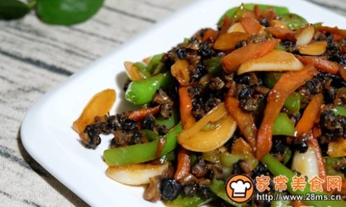 The Fiery Symphony of Stir-Fried River Snail Meat:A Culinary Masterpiece from Chinas Kitchens