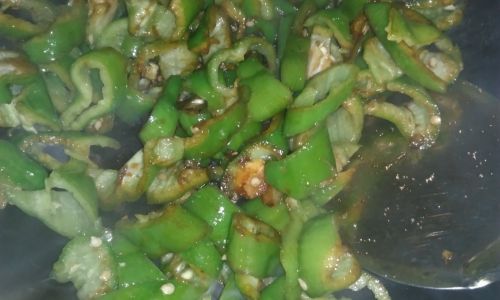 Mastering the Art of Stir-Fried Green Peppers:A Flavorful Journey from Prep to Plate