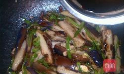 Mastering the Art of Stir-Fried Eggplant:A Delicious Journey from Kitchen to Table